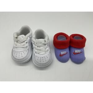 Nike Force 1 Crib Shoes Infant Size 1C White CK2201-100 & Nike Booties Socks New
